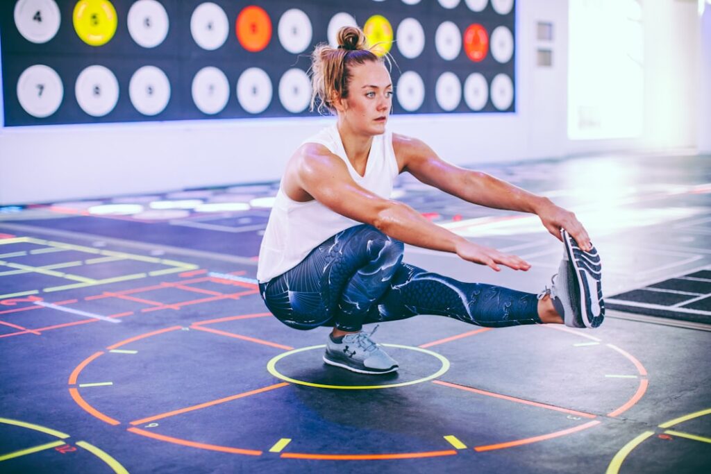 découvrez le pistol squat, un exercice de renforcement musculaire essentiel pour améliorer votre équilibre et votre force. apprenez les techniques et les variations pour maîtriser ce mouvement complexe tout en tonifiant vos jambes et en développant votre agilité.